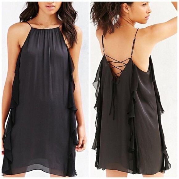 Urban Outfitters kimchi blue lightweight ruffle mini dress size medium - Picture 1 of 7